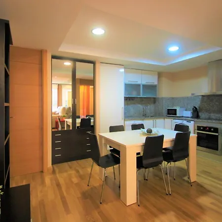Modern Casaturis With Castle Views A131 Apartment